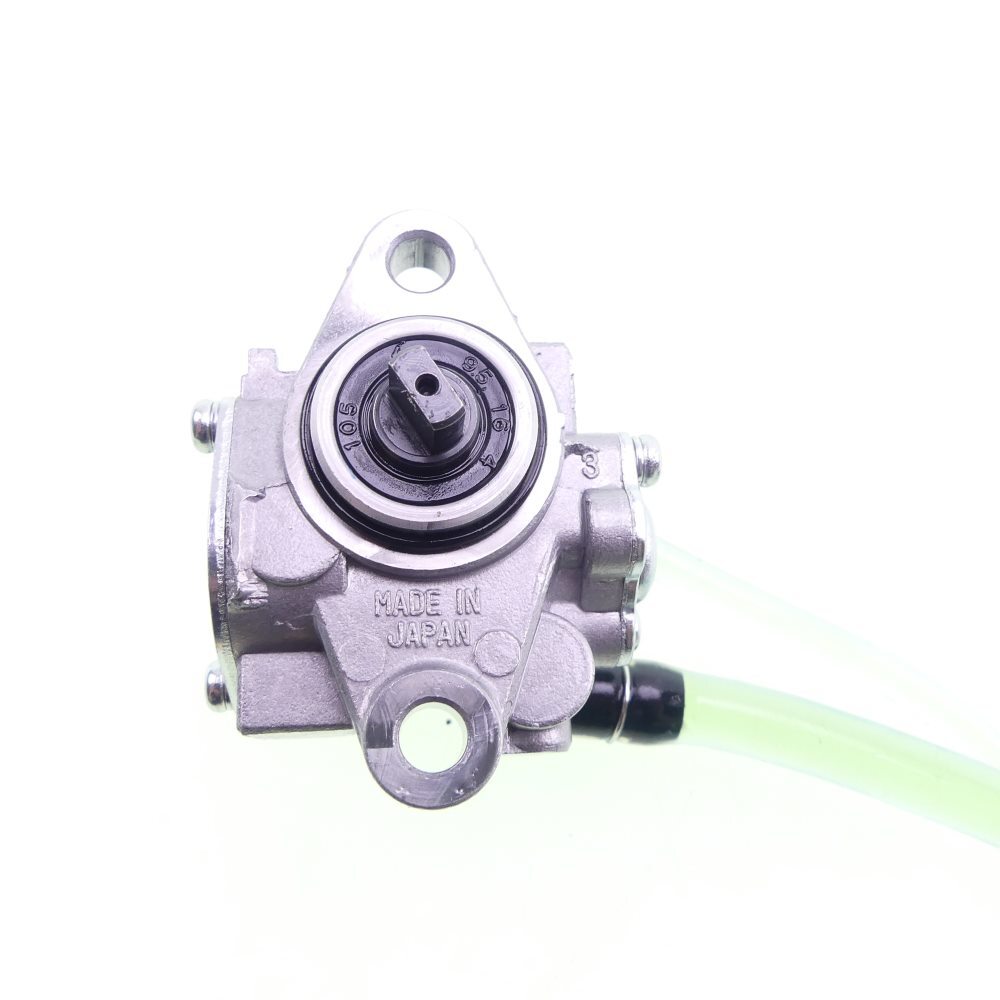 Original Piaggio Oil Mix Pump For Gilera Runner 125/180 & Piaggio Hexagon SKR TPH 125 (82608R)